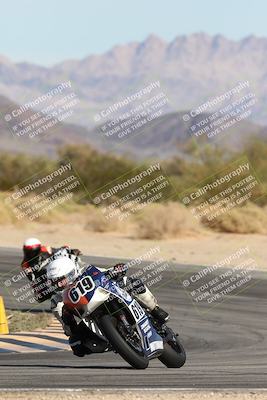 media/Nov-16-2025-Race Pace (Sun) [[8c5fa54630]]/Non Verified Riders (1st 20 Minutes)/2-Turn 10 (1010am)/